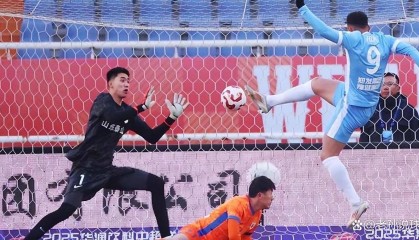 0球大胜却损关键大将！U22国足1米98门神突发感冒，生死战悬了