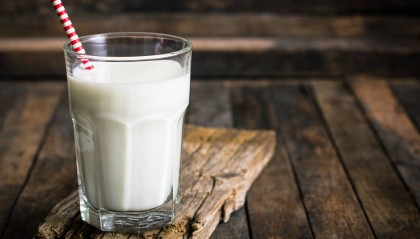 蒙牛乳业(02319.HK)发行合计35亿人民币可持续发展债券，息票率2.00%和2.30%