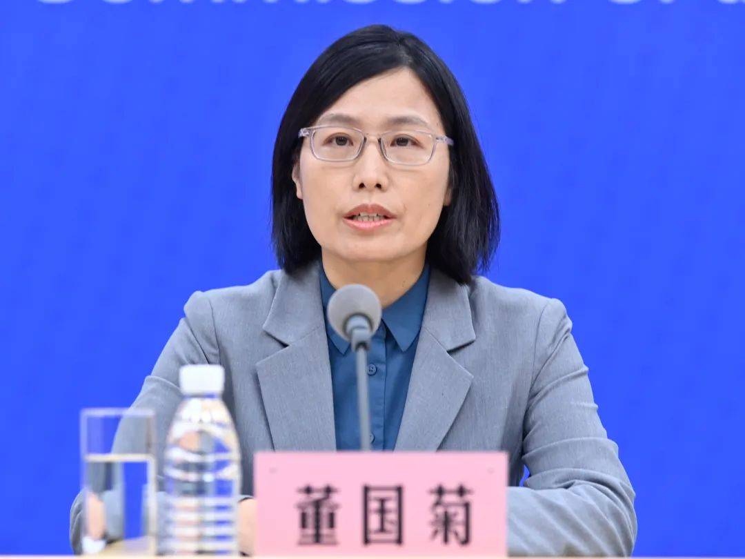 西苑医院专家出席国家卫生健康委介绍“时令节气与健康”情况新闻发布会