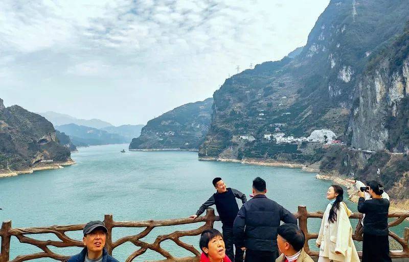 萌爆全网的“小狗山”，真不是P的！紧急提醒→