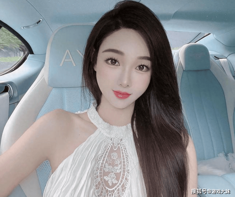 网红雅典娜新动态，成为娱乐场所头牌，染上DY救回来这辈子也毁了