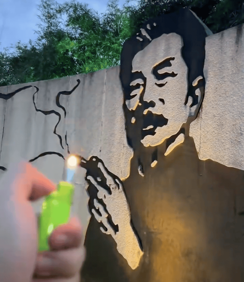 鲁迅夹烟墙画被投诉误导青少年,绍兴文旅:不会因一人投诉就盲目更换