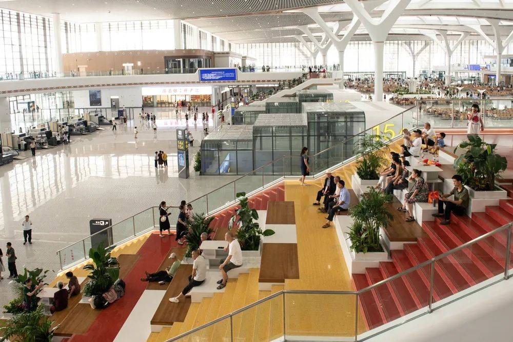 全球最大高铁站,面积堪比小国