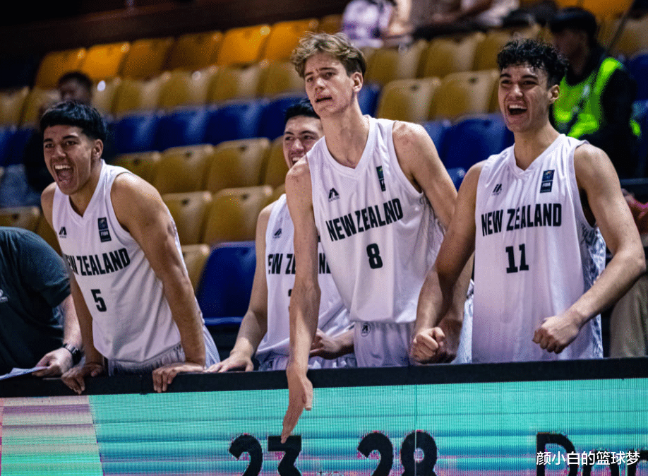 U16男篮亚洲杯:苏拉绝杀新西兰拒日本18分逆转1.63米越圭司243