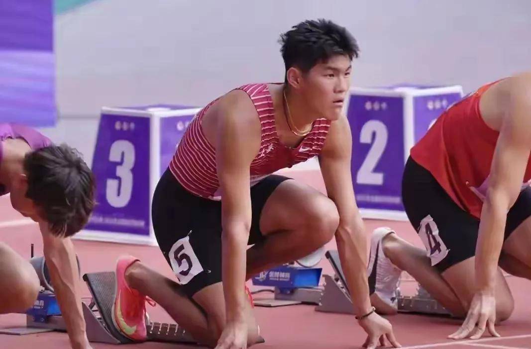 吴淮楚掷78.08米,刷新U18今年全球最佳,成严子怡师弟