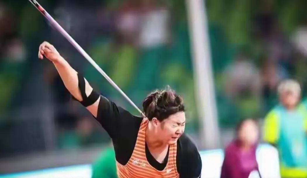 吴淮楚掷78.08米,刷新U18今年全球最佳,成严子怡师弟