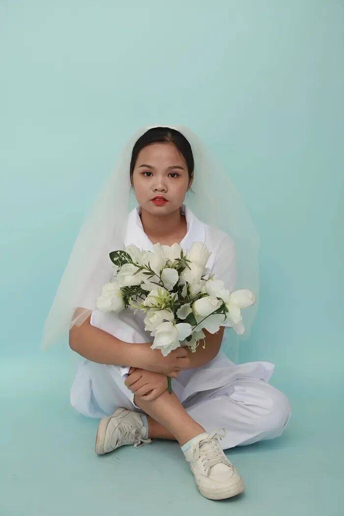 22岁绝症女孩宴请全村看坝坝电影,哽咽嘱托:“我走后,请替我关照父母”