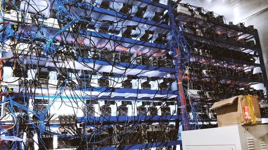 比特币矿场(比特币矿场挖矿视频)